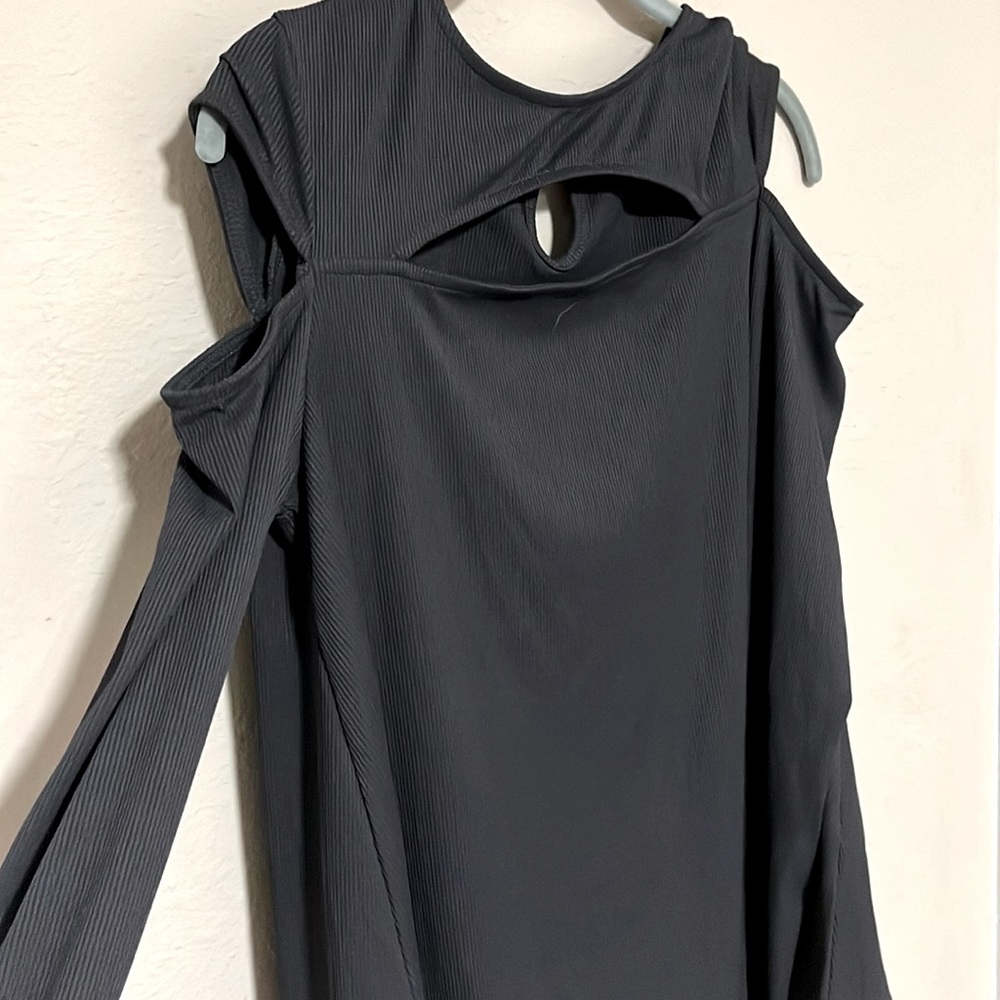 Umgee Cold Shoulder Long Sleeve Shirt